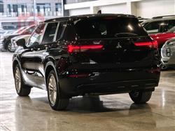 ميتسوبيشي اوتلاندر